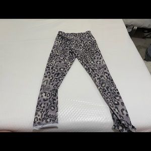 Justice girls sizes 10 meow legging  pants